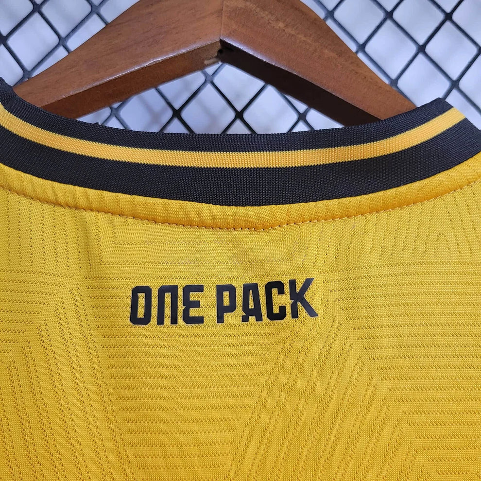 2024/2025 Wolverhampton Home Football Shirt
