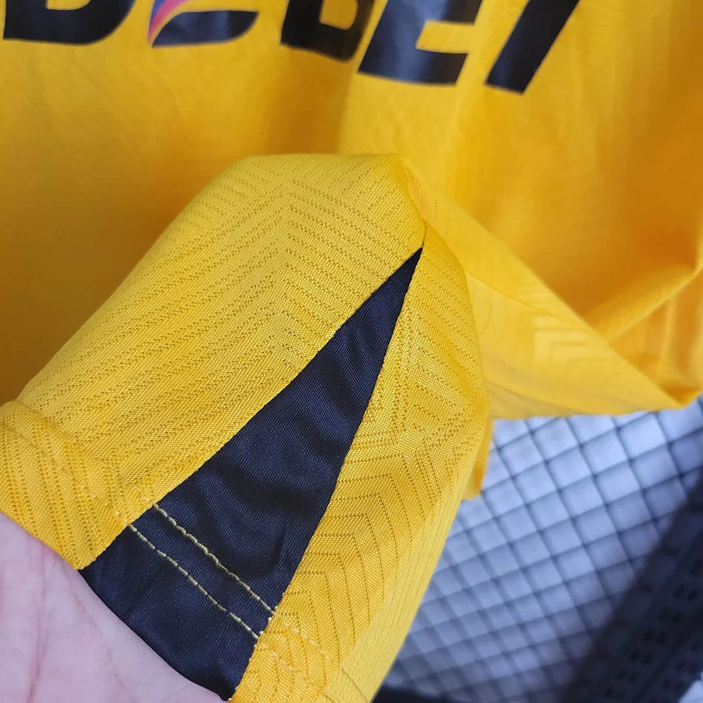 2024/2025 Wolverhampton Home Football Shirt