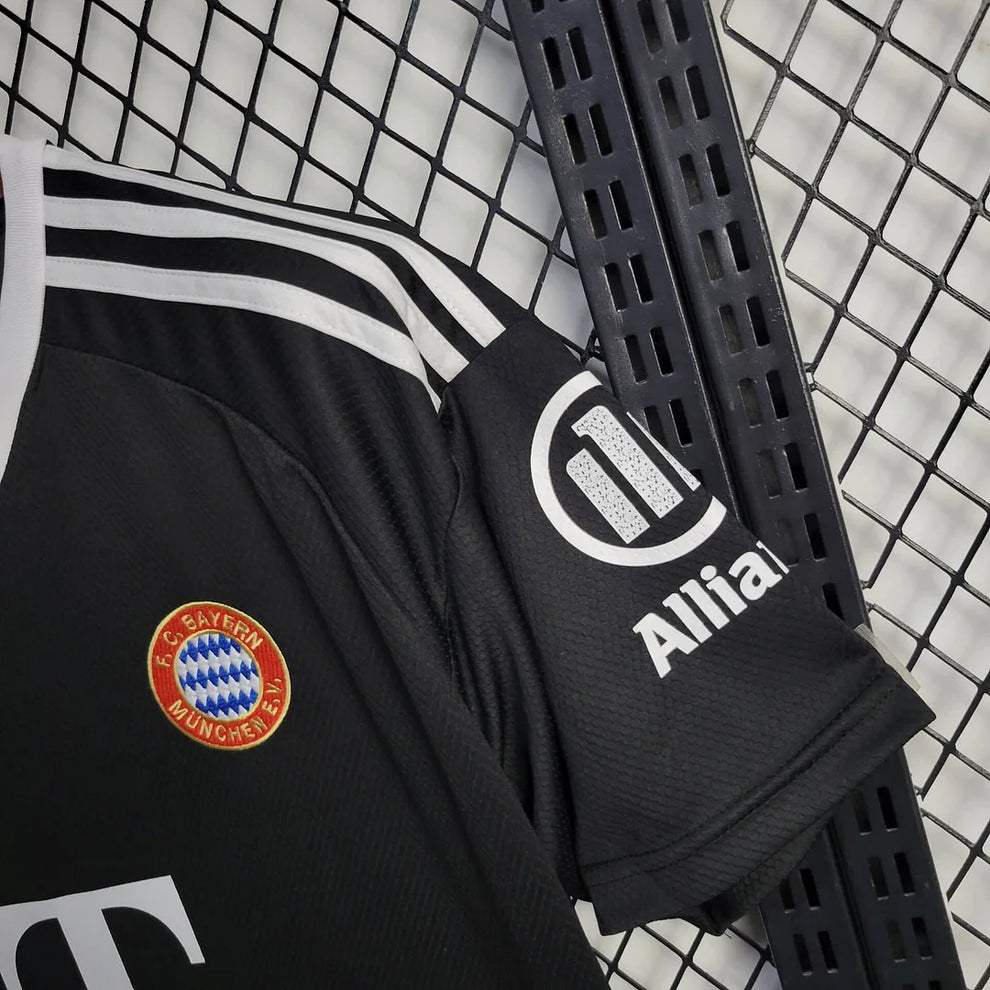 2024/2025 Bayern Munich Goalkeeper Football Jersey