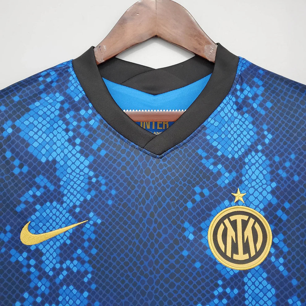 Internazionale Milan Football Jersey 2021/2022 Retro