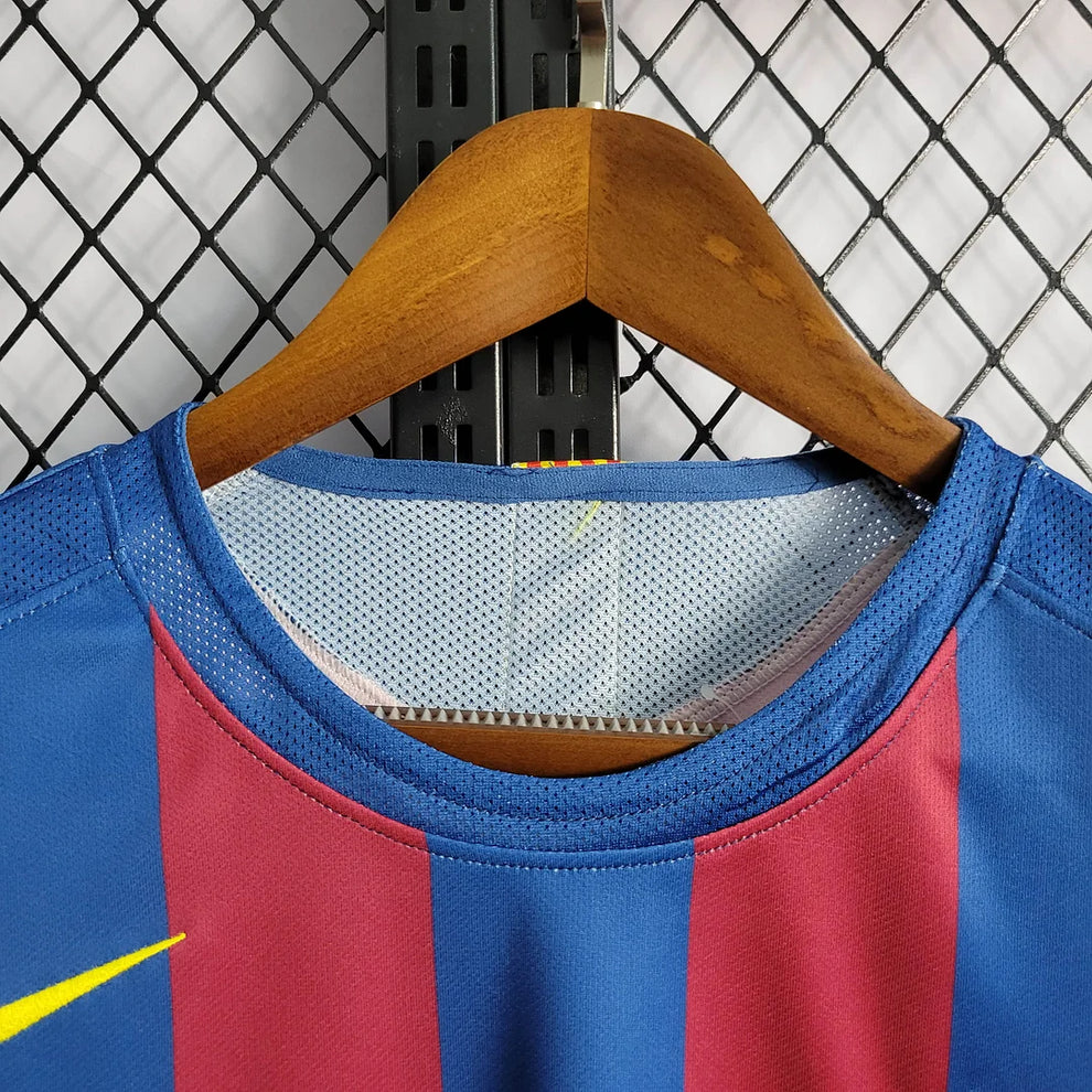 2005/2006 Retro Barcelona Home Football Shirt UEFA Champions League