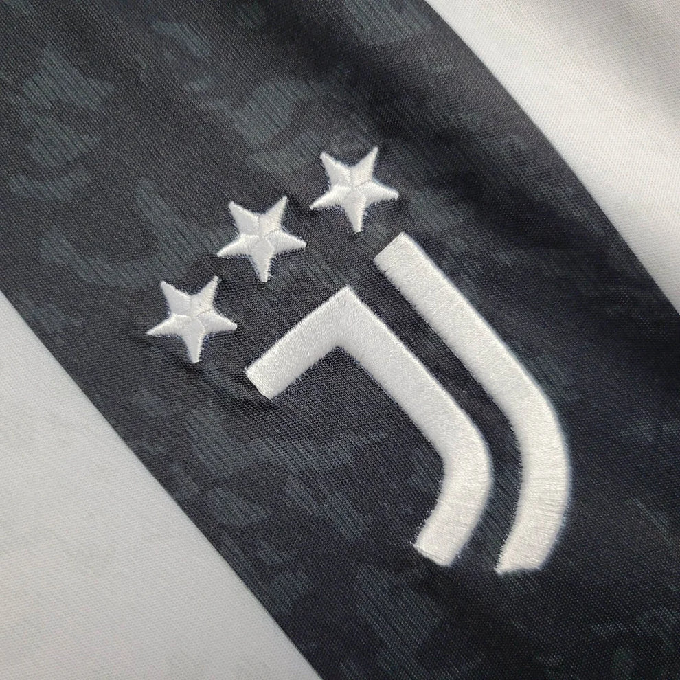2024/2025 Juventus Home Football Shirt